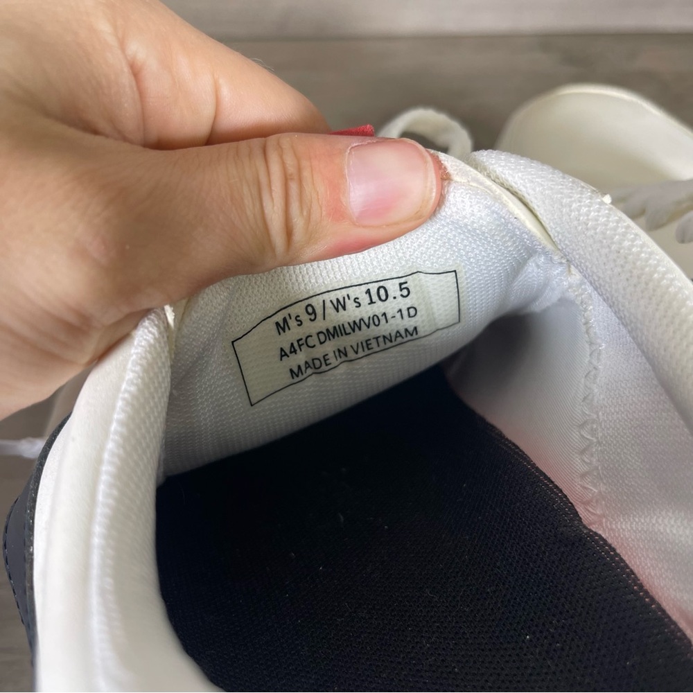 Kizik‎ Milan Hands Free Unisex M9/W10.5 Optic White Leather Athletic Shoes - Picture 10 of 10